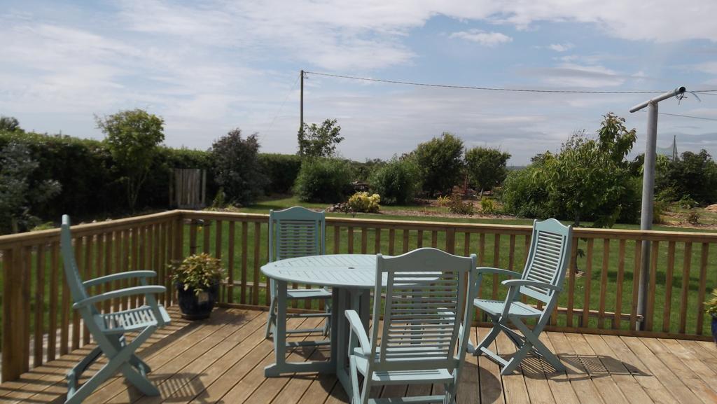 Ashley Lodge Bed & Breakfast Rosslare Harbour Exterior photo