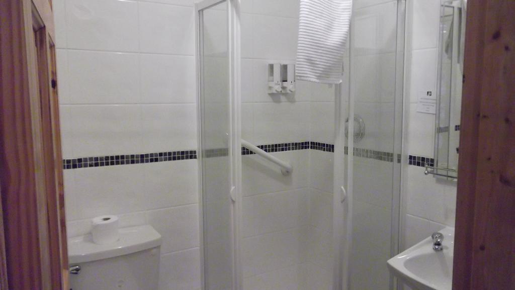 Ashley Lodge Bed & Breakfast Rosslare Harbour Room photo