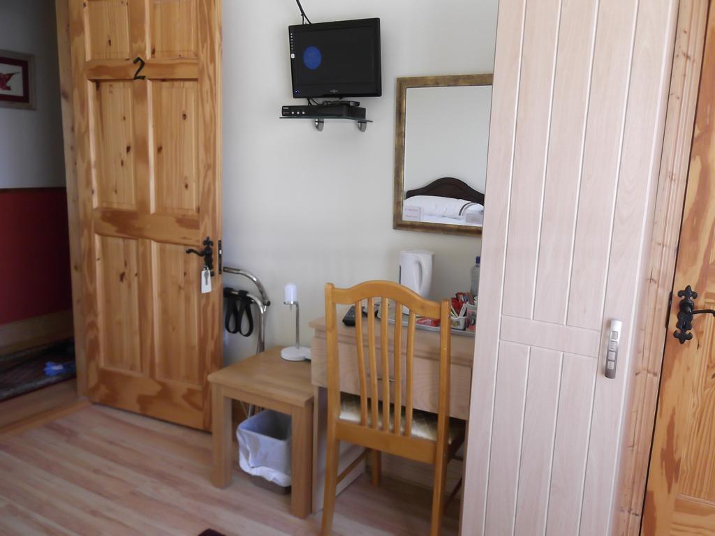 Ashley Lodge Bed & Breakfast Rosslare Harbour Exterior photo